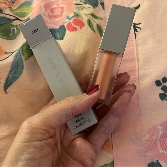 NIB KKWxMario Lip in Juicy - Picture 1 of 6